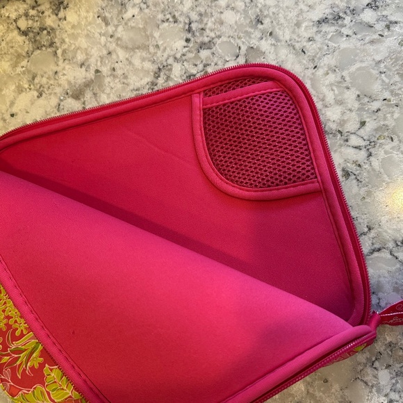 New without tags LILLY PULITZER pink print IPAD ZIP SLEEVE TABLET CASE - Picture 6 of 6